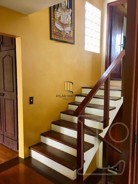 Casa para Venda - 570m², 3 dormitórios, sendo 1 suites, 2 vagas - Hípica