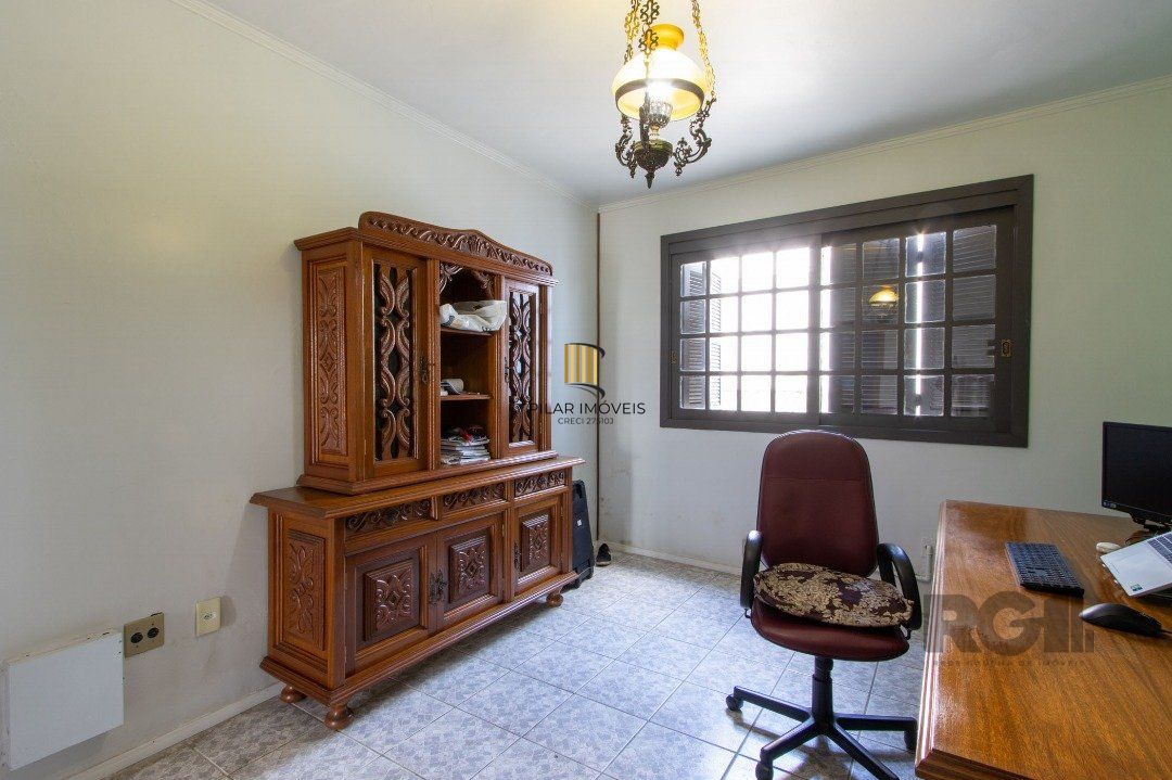 Casa 3 dormitórios no bairro Nonoai