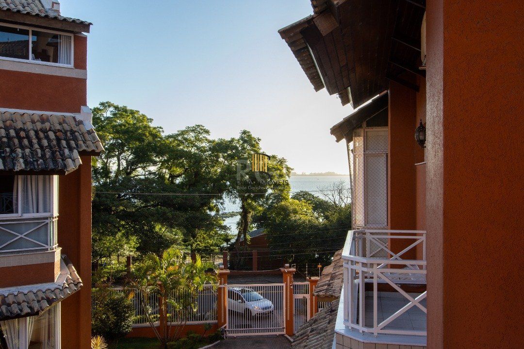 Casa de Condomínio 4 dormitórios no bairro Vila Assunção