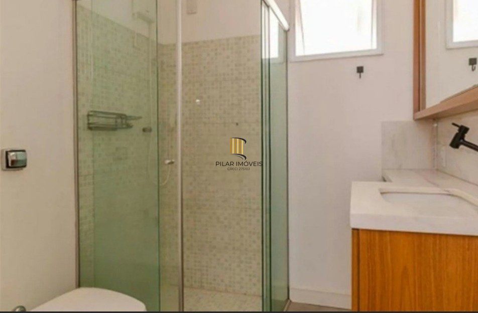 Apartamento mobiliado de 2 dormitórios ao lado da Redenção