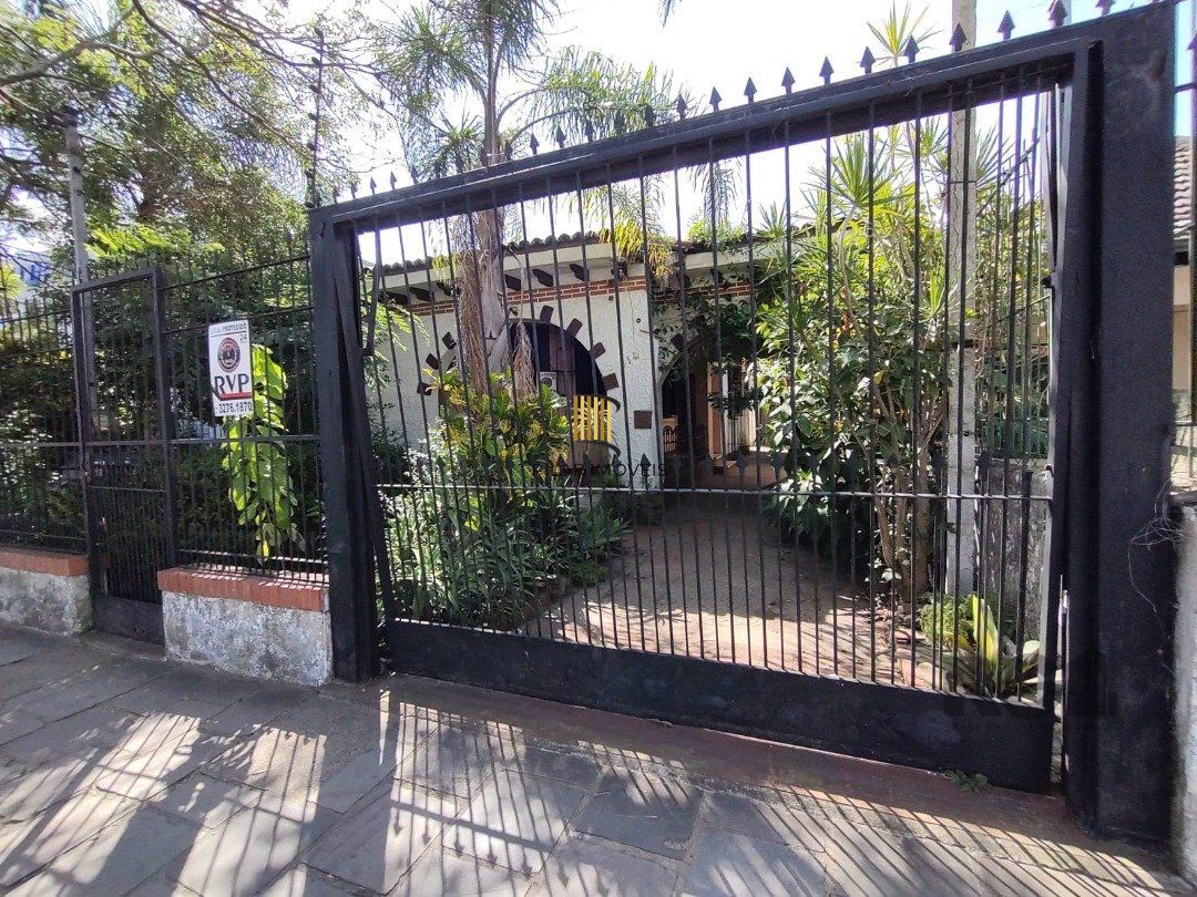 Casa comercial térrea na Av. Aparício Borges - bairro Teresópolis - Pilar Imóveis
