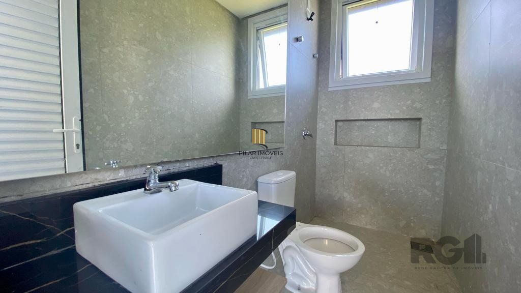 Casa de Condomínio 5 dormitórios no bairro Atlântida Sul