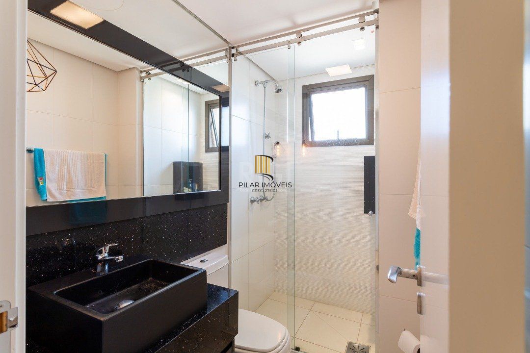 Apartamento para Venda - 323m², 3 dormitórios, sendo 3 suites, 4 vagas - Centro