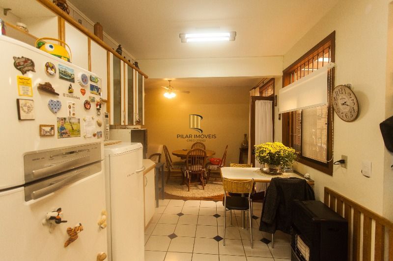 Casa Condominio para Venda - 170m², 3 dormitórios, sendo 1 suites, 2 vagas - Cavalhada