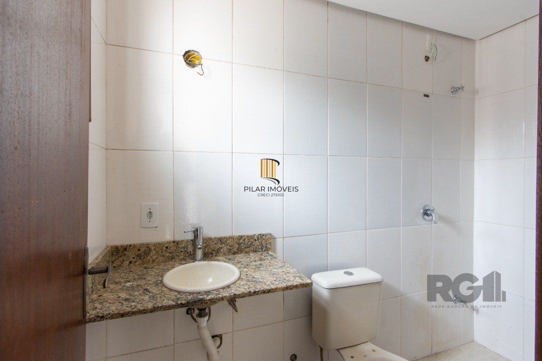 Sobrado 2 dormitórios  mais terreno de esquina de 192m2