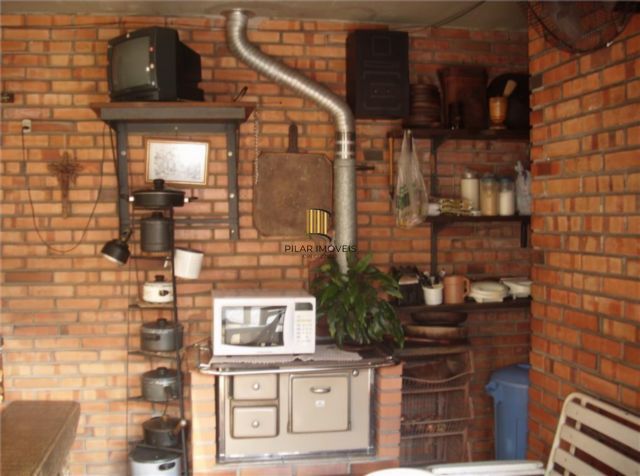 Casa para Venda - 238m², 4 dormitórios, sendo 1 suites, 2 vagas - Medianeira