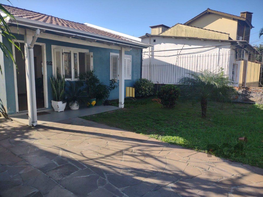 Casa com 250m²,  2 quartos, 1 suite, edícula, no bairro Nonoai - Pilar Imóveis