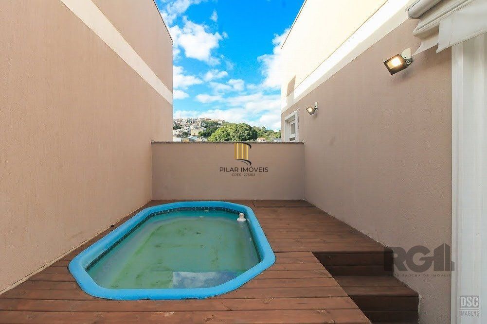 Casa em  condomínio 3 dormitórios na Av Otto Niemeier