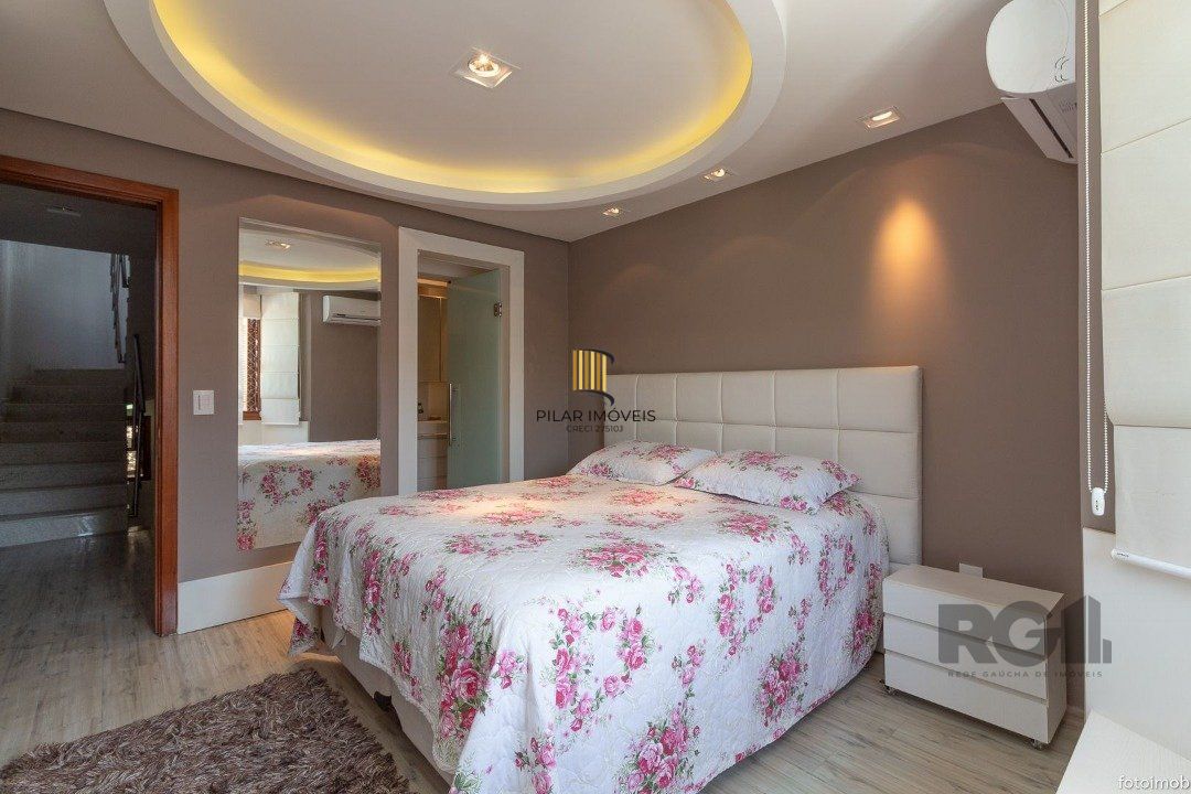 Casa Condominio para Venda - 307m², 5 dormitórios, sendo 1 suites, 4 vagas - Cristal