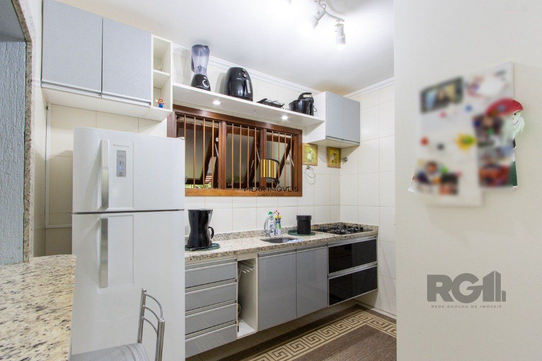 Casa 3 dormitórios no bairro Hípica