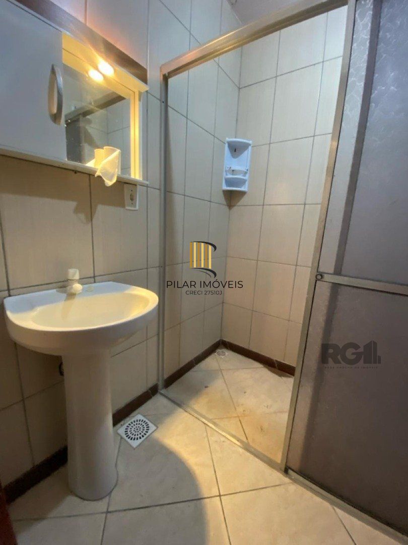 Casa 3 dormitórios no bairro Hípica