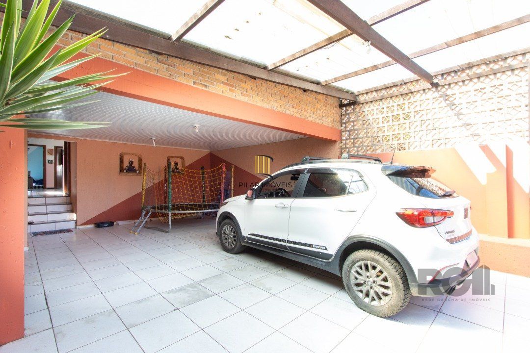 Casa 4 dormitórios no bairro Tristeza