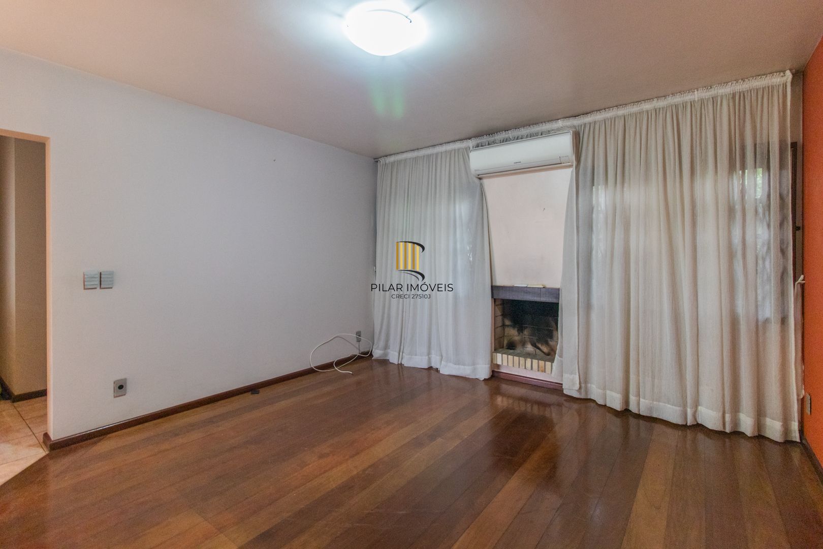 Casa no Imperial Park  3 dormitórios sendo 1 suíte, próximo a av. Juca Batista