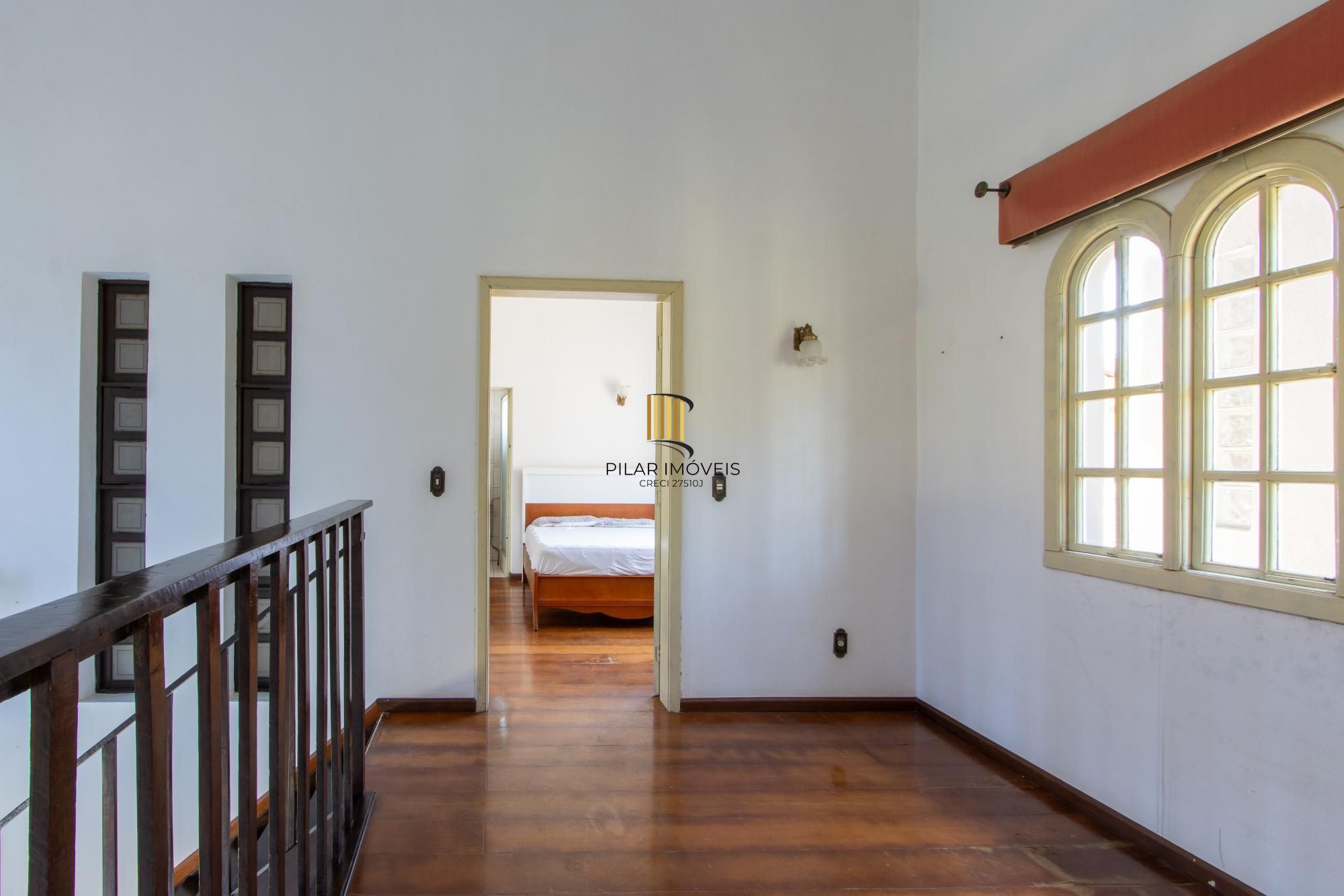 Casa Residencial à Venda no Bairro Guarujá, Porto Alegre, RS