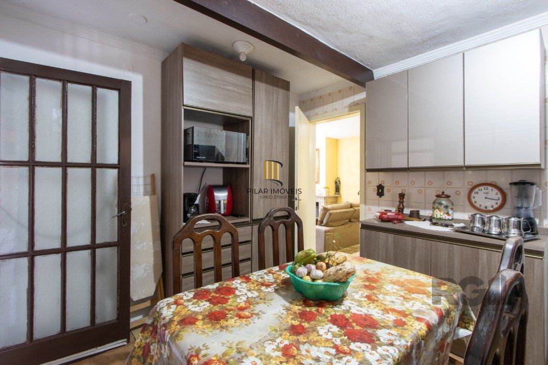 Sobrado para Venda - 170m², 3 dormitórios, sendo 1 suites, 2 vagas - Serraria