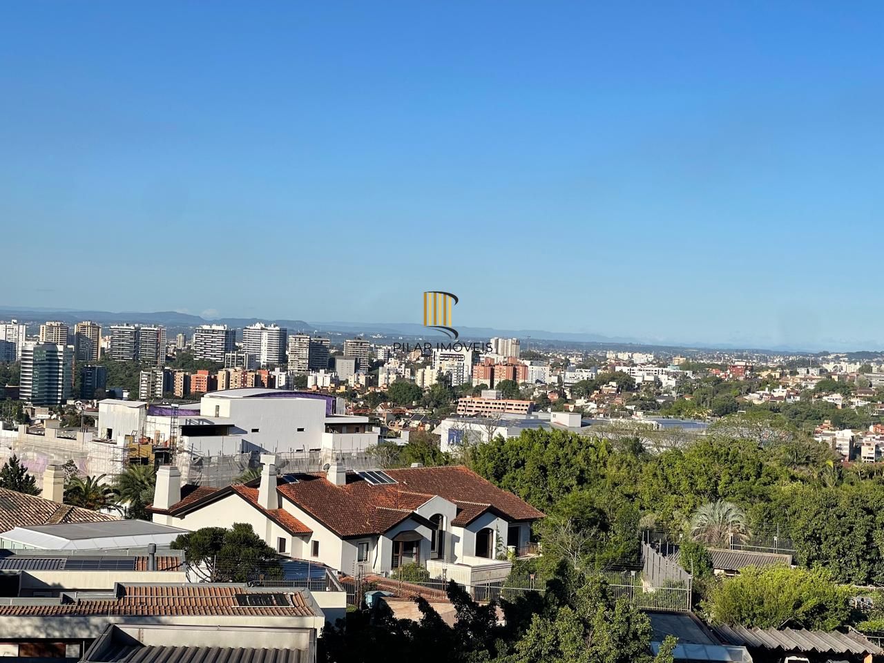 ala comercial desocupada à venda no coração do bairro Boa Vista, em Porto Alegre, Rio Grande do Sul!