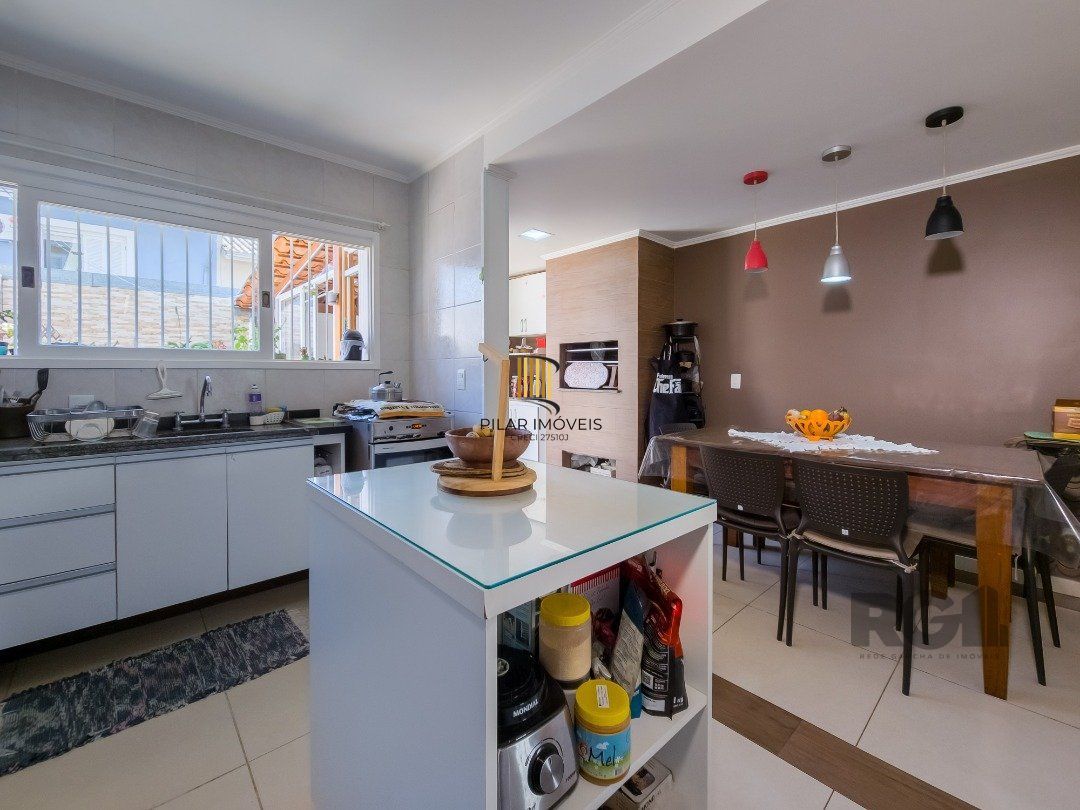 Casa de Condomínio 3 dormitórios no bairro Vila Nova