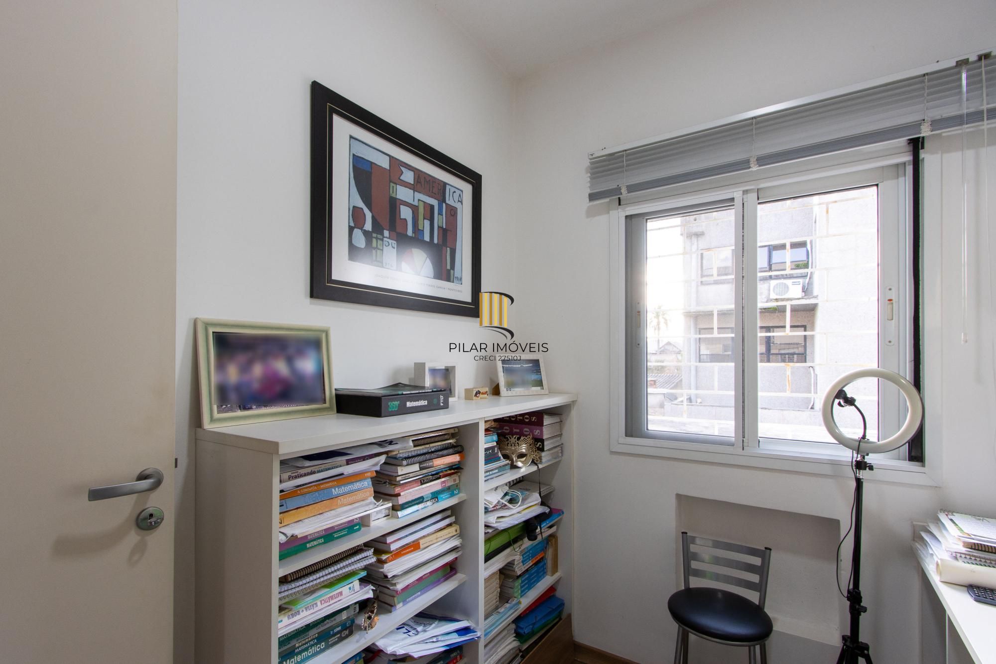 Casa de Condomínio 3 dormitórios no bairro Cavalhada