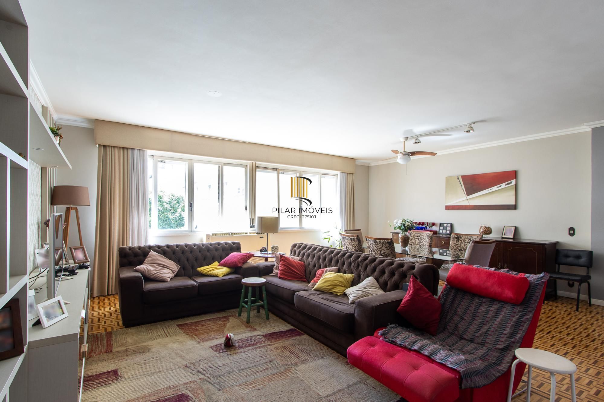 Apartamento 3 dormitorios com 168,65m2 privativos e uma vaga..