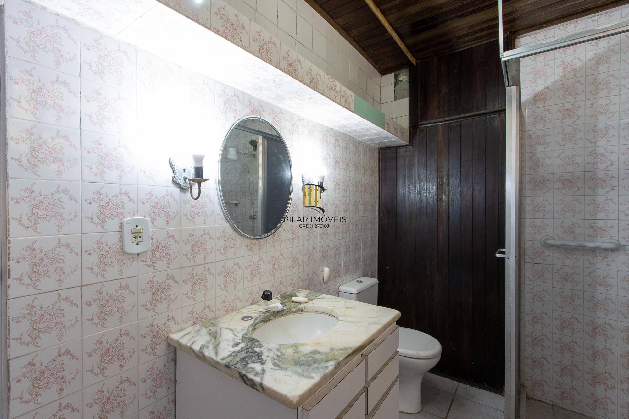 Casa 3 dormitórios no bairro Belém Novo