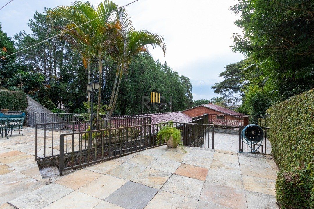 Casa para Venda - 300m², 4 dormitórios, sendo 2 suites, 4 vagas - Vila Assunção
