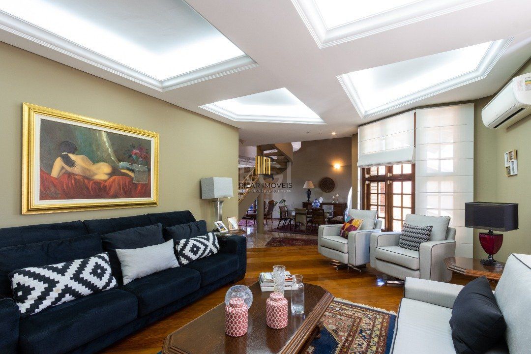 Casa de Condomínio 4 dormitórios no bairro Nonoai