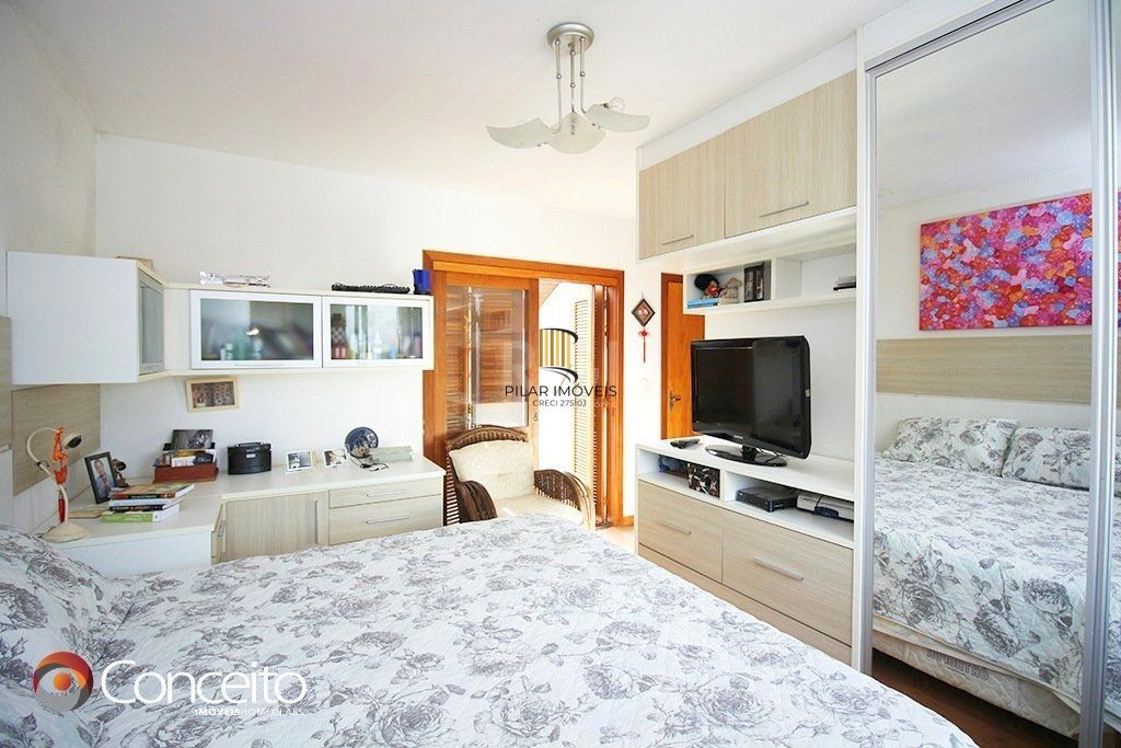 Casa para Venda - 226.73m², 3 dormitórios, sendo 3 suites, 3 vagas - Ipanema
