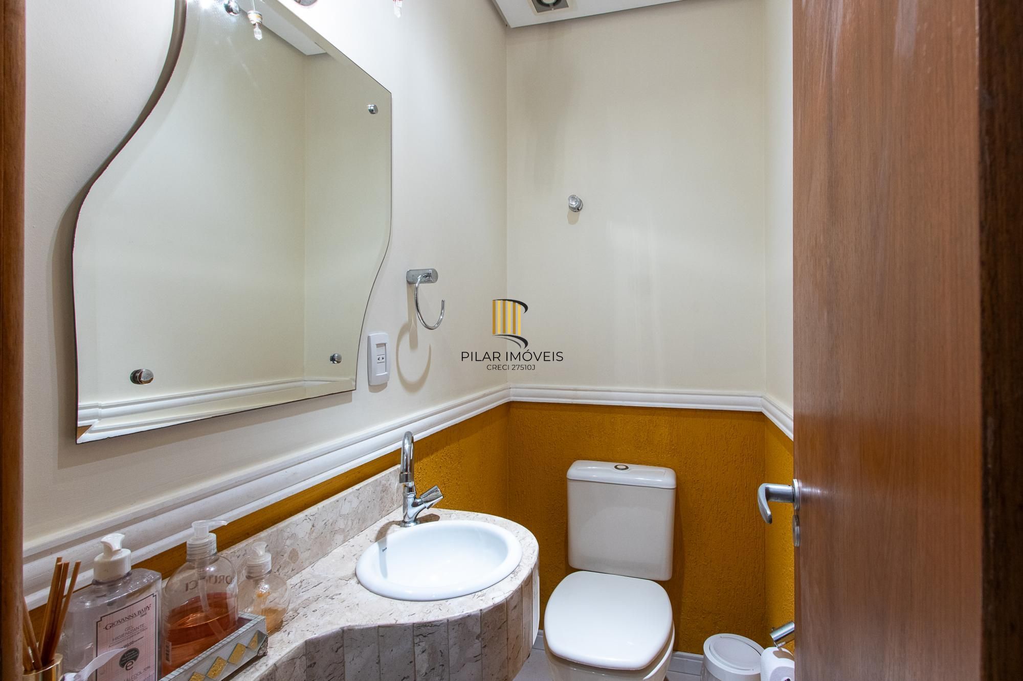 Casa de Condomínio 3 dormitórios no bairro Tristeza