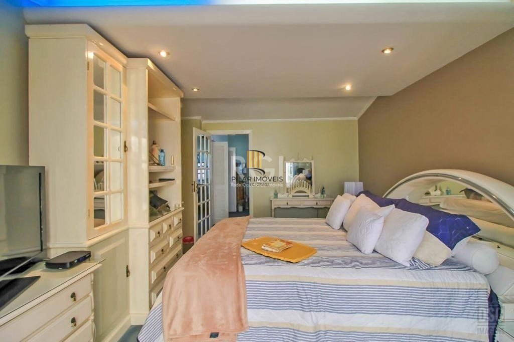 casa Living para 3 ambientes com lavabo, cozinha com pia e armários planejados