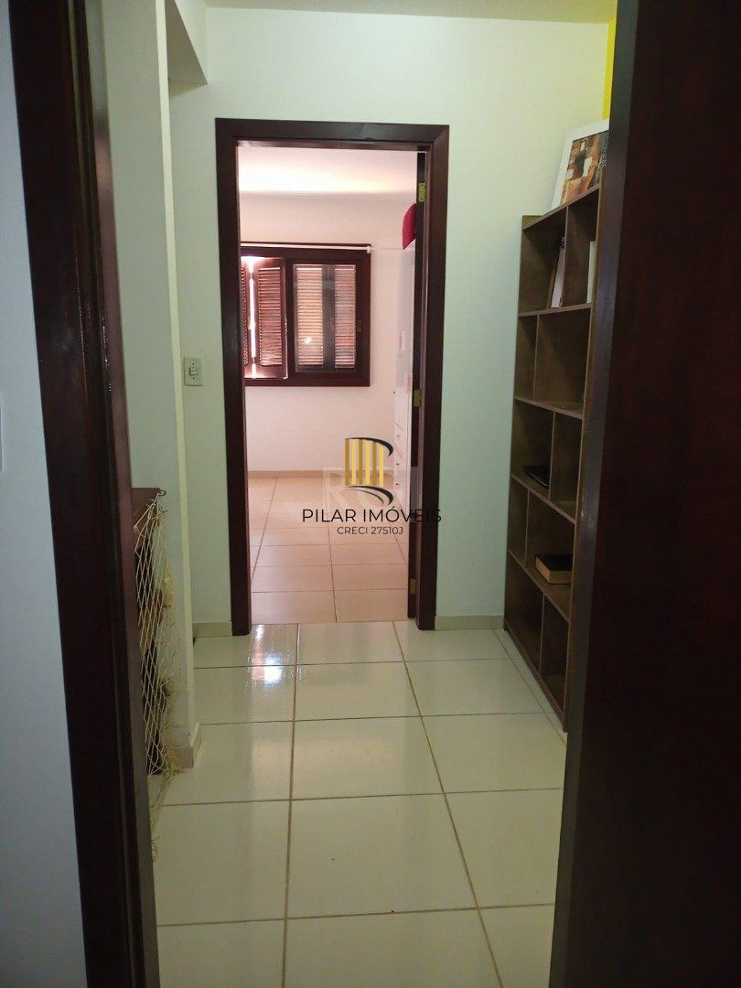 Casa para Venda - 131.92m², 2 dormitórios, sendo 2 suites, Guarujá