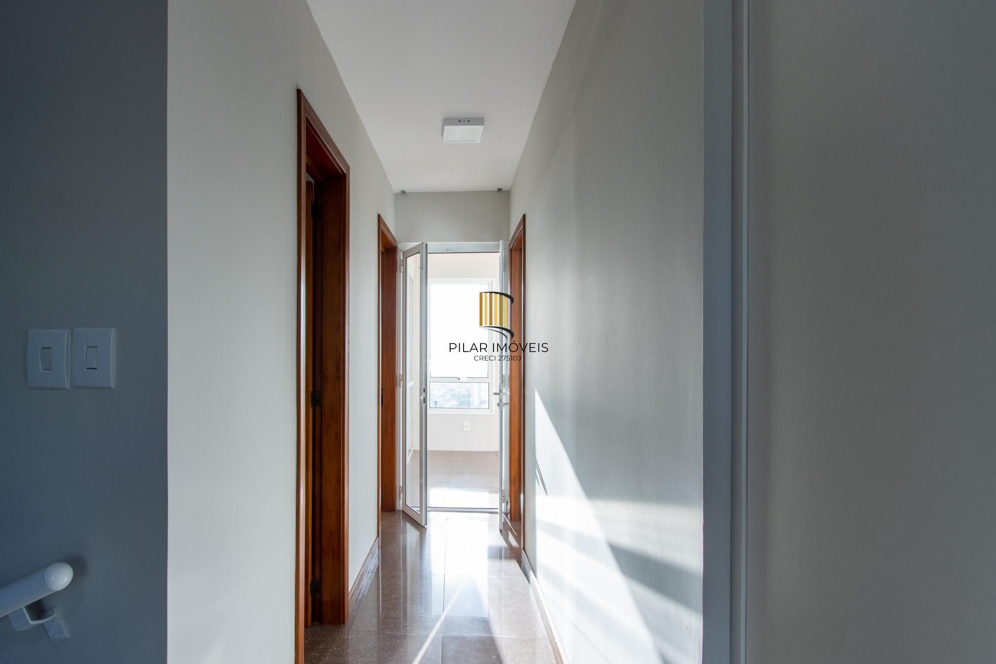 Casa 4 dormitórios com elevador