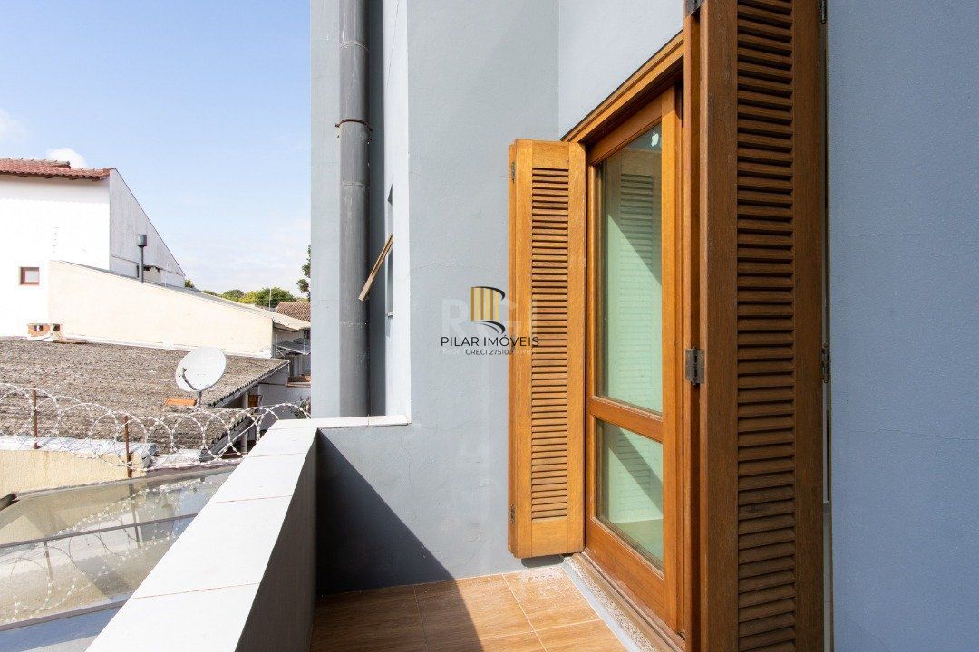 Casa para Venda - 204m², 3 dormitórios, sendo 3 suites, 2 vagas - Espirito Santo