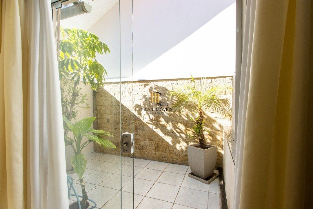 Casa de Condomínio 3 dormitórios no bairro Vila Conceição