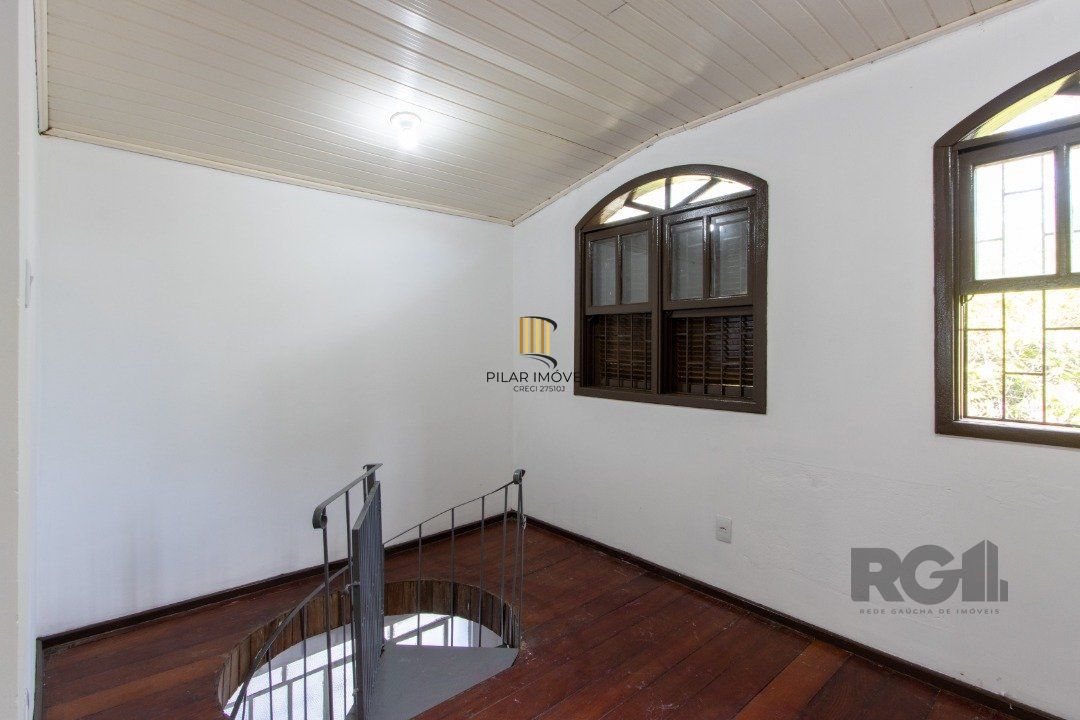 Casa para Venda - 200m², 3 dormitórios, 2 vagas - Cavalhada