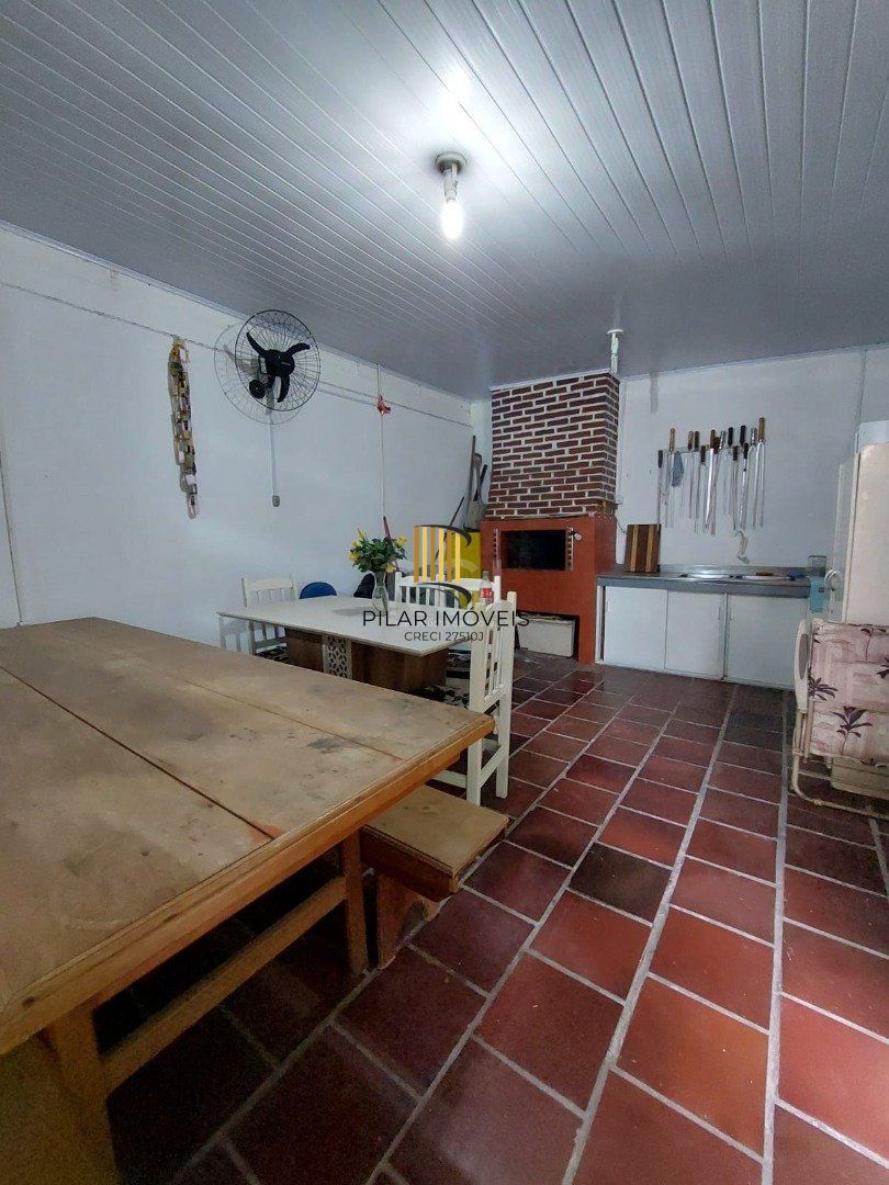Casa para Venda - 184m², 3 dormitórios, sendo 1 suites, 4 vagas - Cristal
