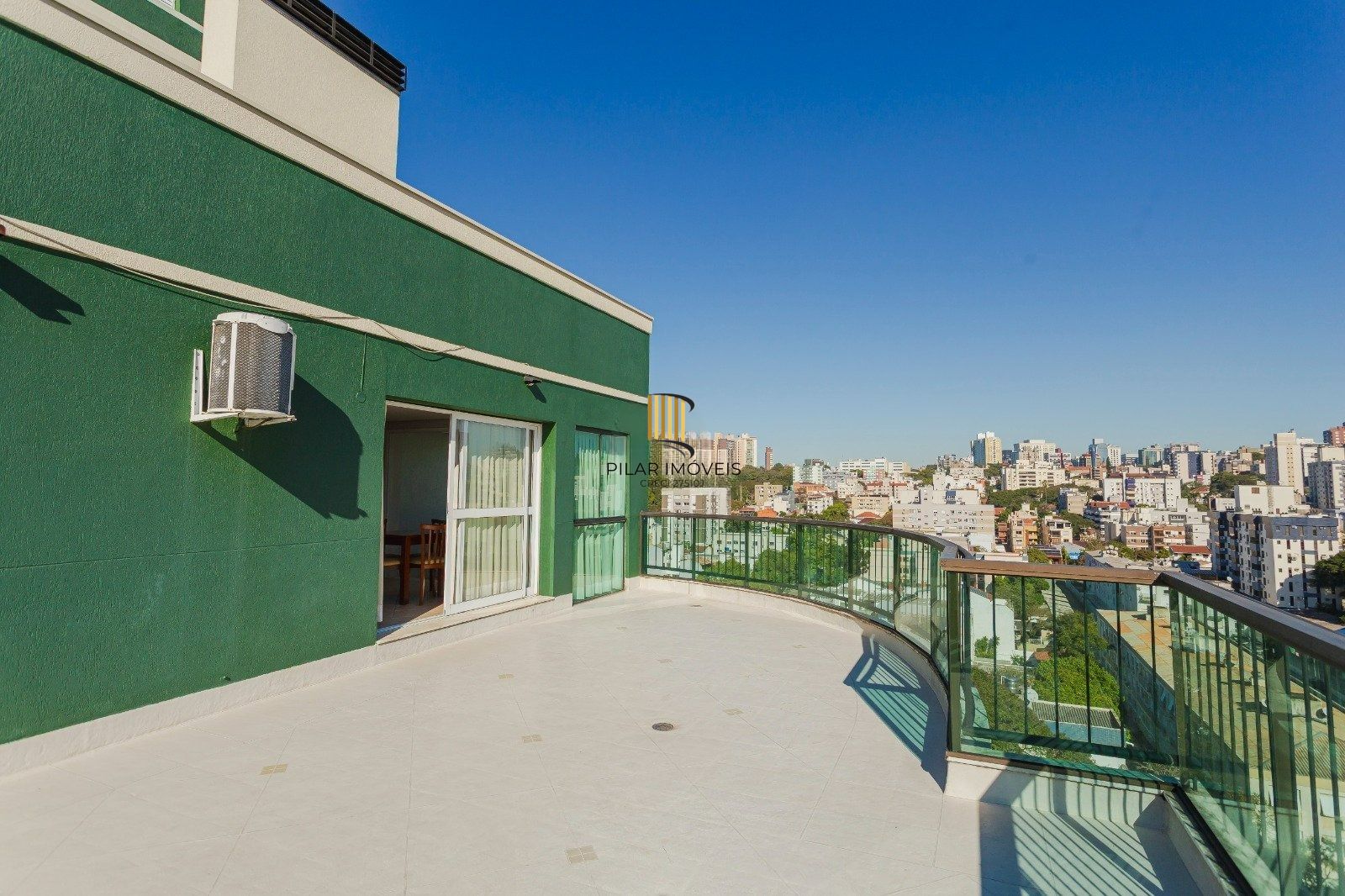 Apartamento 100% Reformado com 3 Dormitórios e Churrasqueira