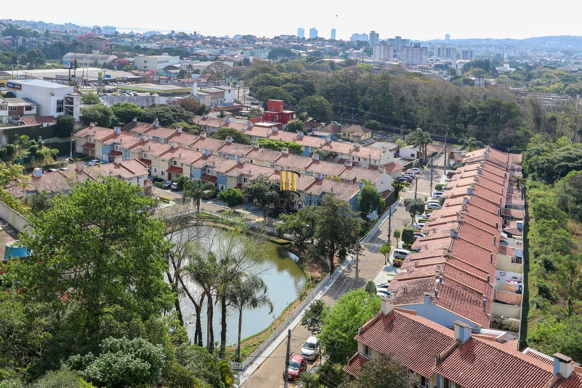 Casa em condominio com piscina