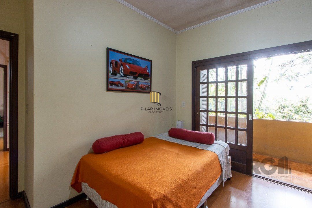 Casa para Venda - 300m², 3 dormitórios, sendo 1 suites, 4 vagas - Nonoai