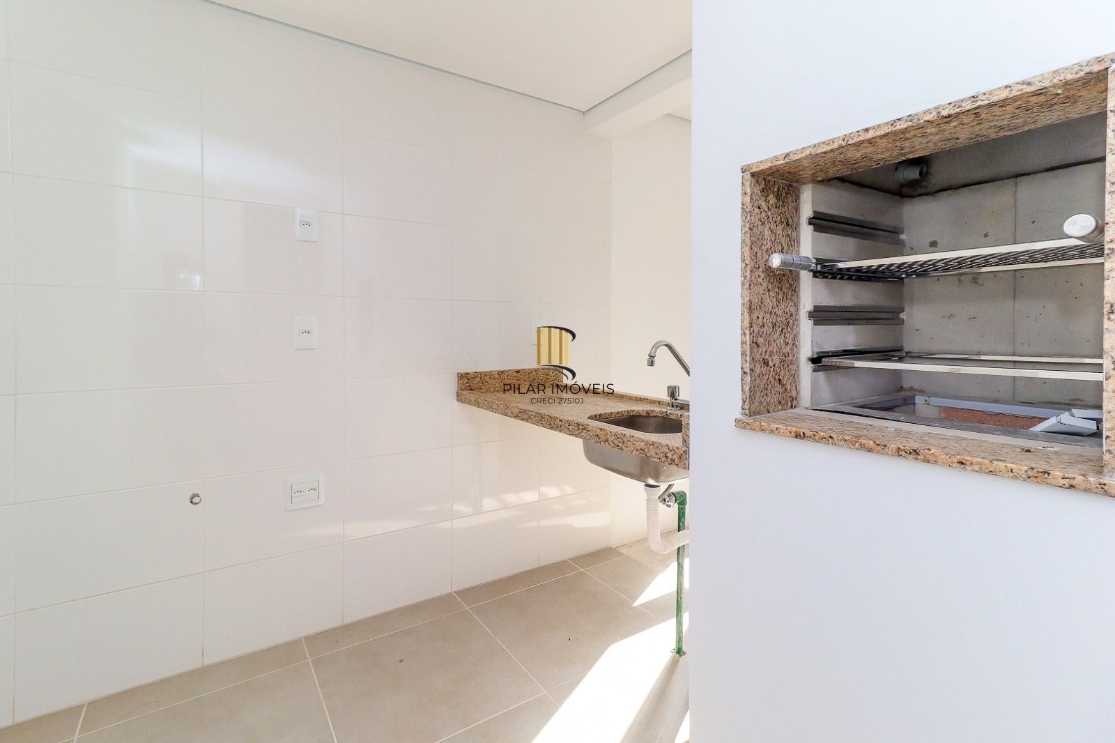 Apartamento 2 dormitórios no bairro Tristeza