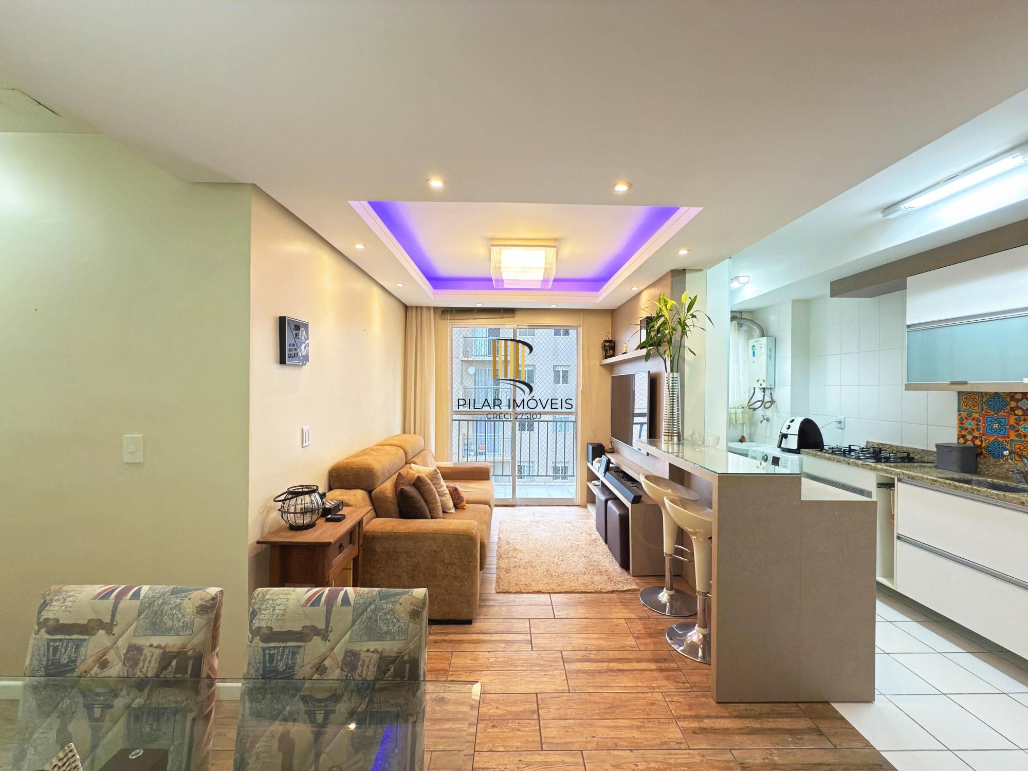 Apartamento de 3 dormitórios, 1 suíte e 2 vagas de garagem cobertas.