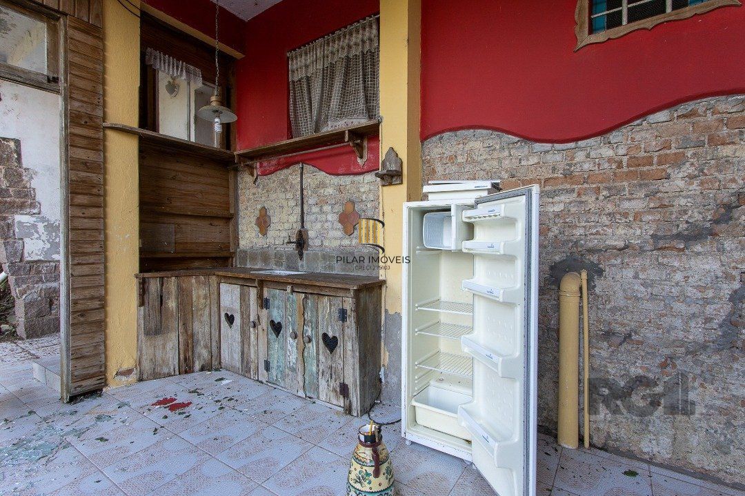 Casa para Venda - 380m², 4 dormitórios, sendo 1 suites, 4 vagas - Vila Assunção