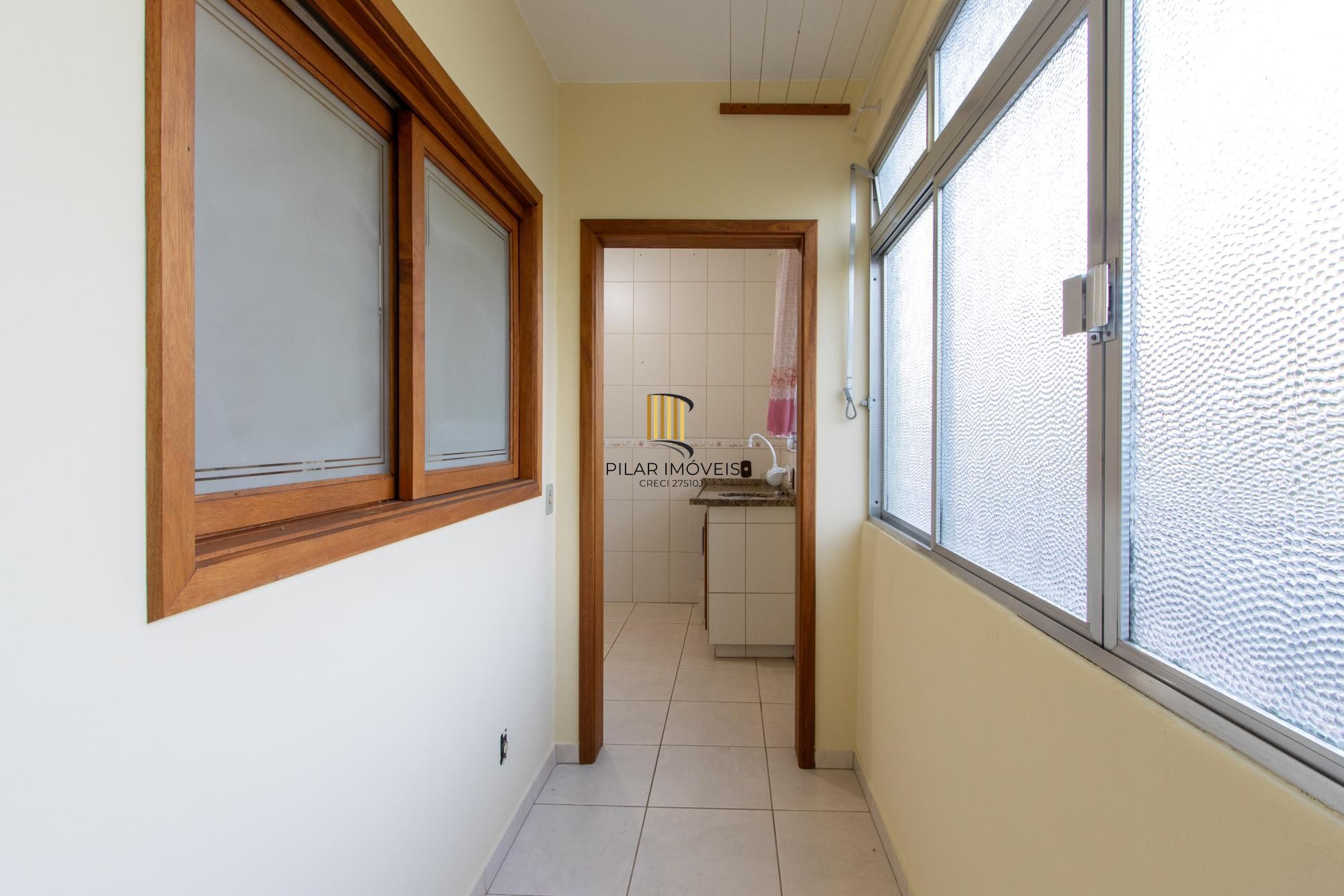 Apartamento de 2 Dormitórios na Cel Massot, Bairro Cristal