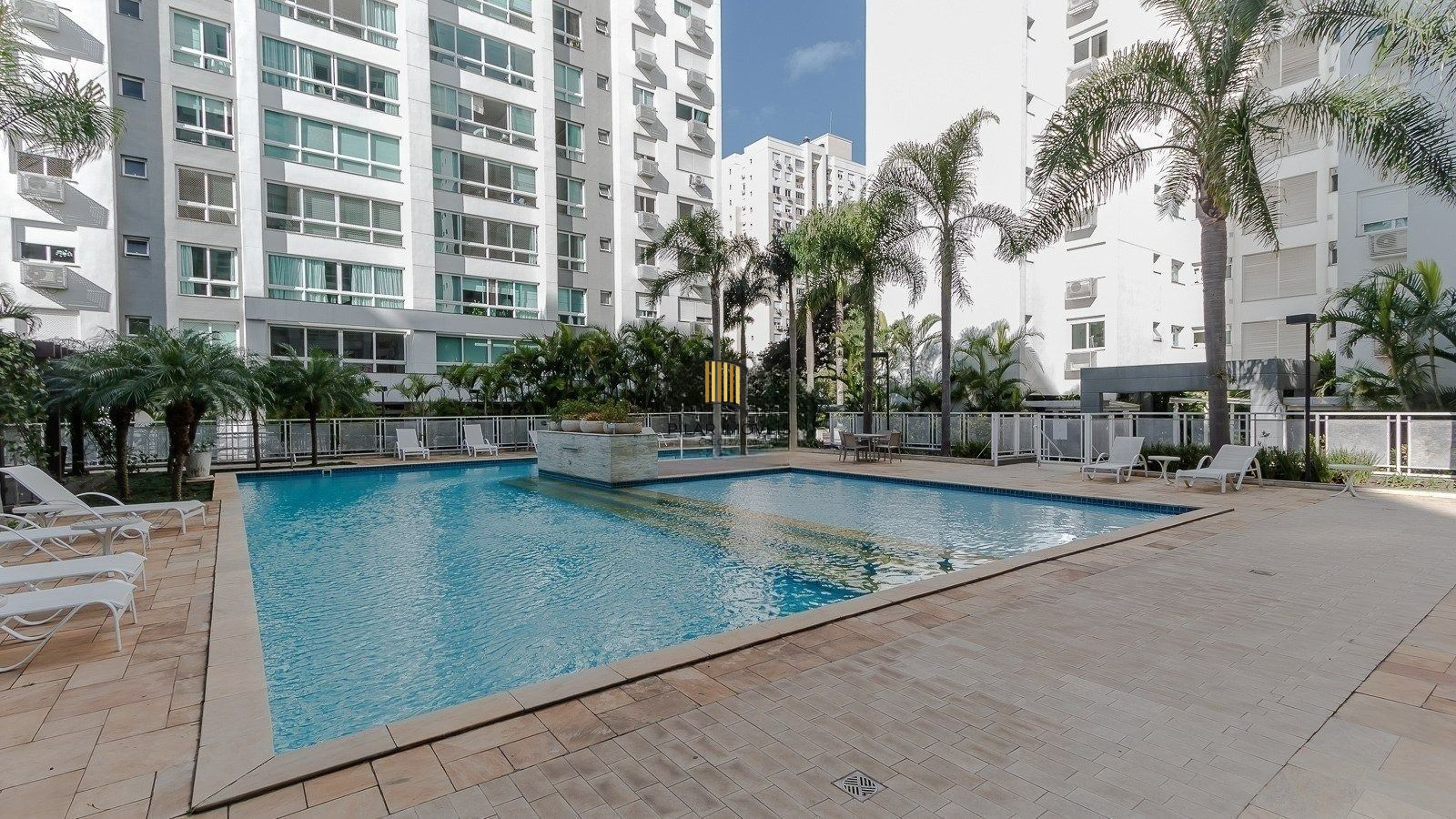 Apartamento Espetacular com 3 Suítes e Área Social Ampla no Passo d'Areia