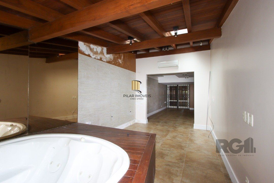 Casa de 3 dormitórios no Jardim Isabel com vista para o Guaíba.