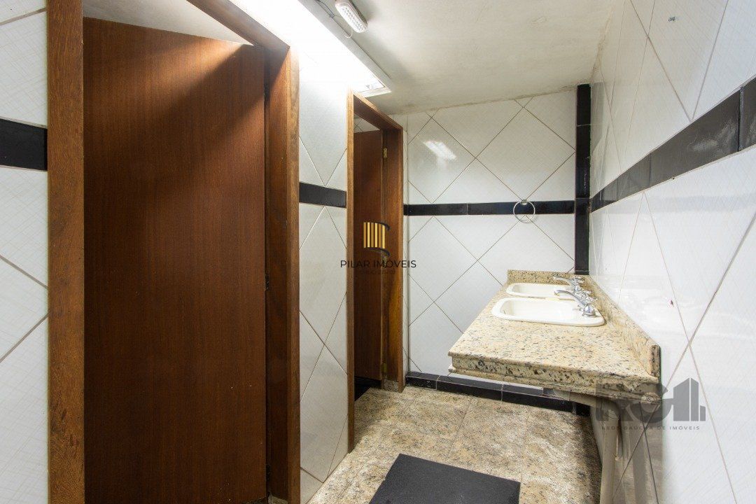 Prédio Comercial | 220m2 Privativos | Salão de Festas | Bairro Vila Nova