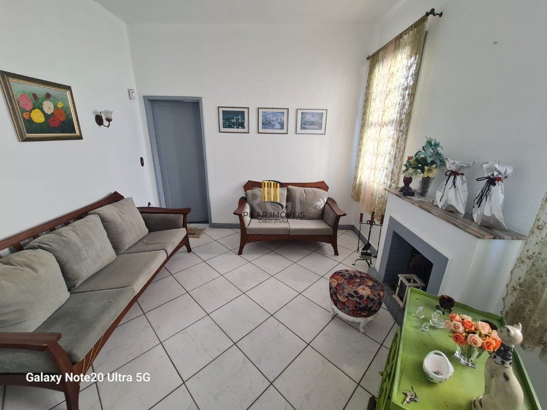 Casa 3 dormitórios no bairro Nonoai