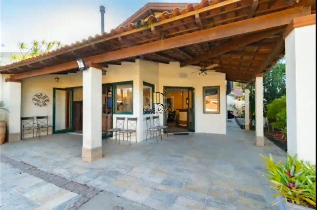 Casa para Venda - 280m², 4 dormitórios, sendo 1 suites, 3 vagas - Jardim Isabel