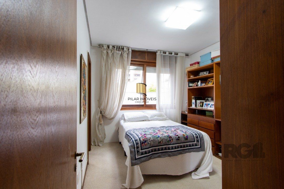 Apartamento 4 dormitórios no bairro Petrópolis