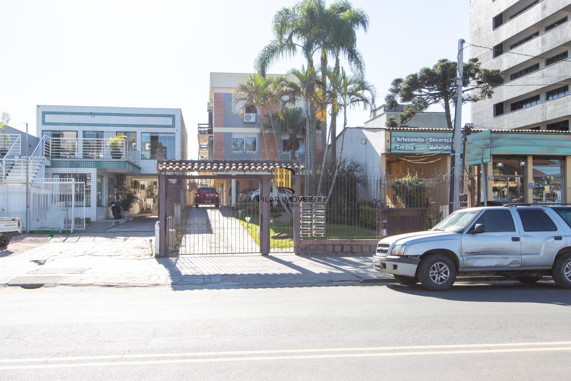 Apartamento com 88m², 2 dormitórios, 1 suíte, vaga coberta, no bairro Tristeza.