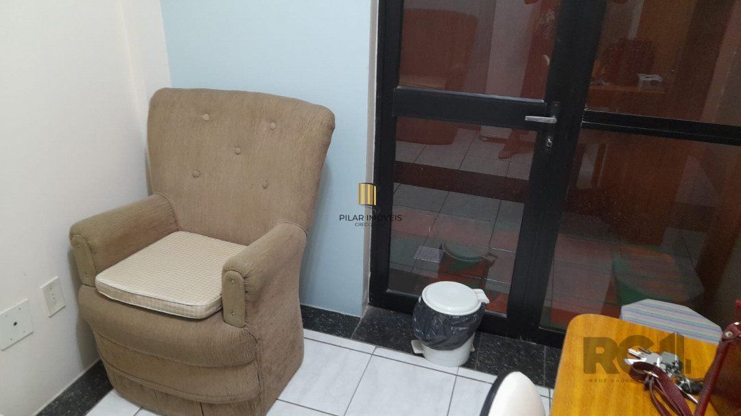Conjunto/Sala Bairro petrópolis.